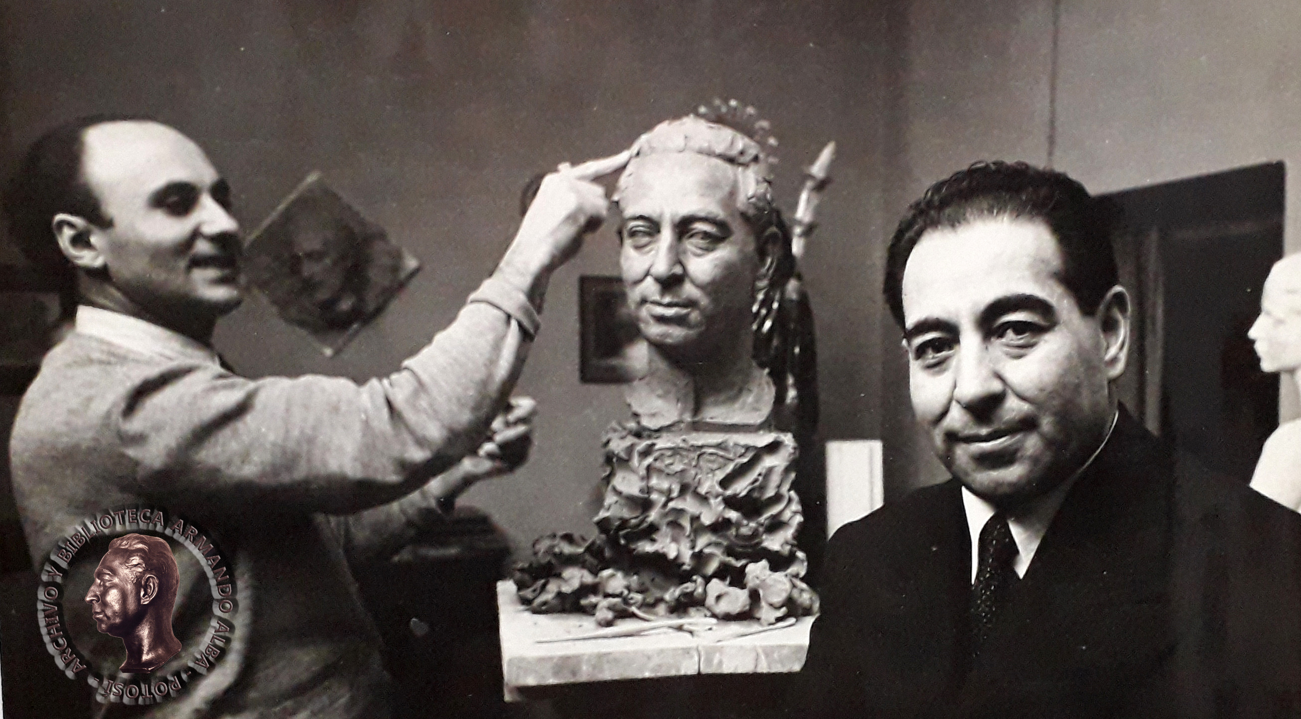 El escultor español Juan de Ávalos haciendo una escultura del embajador Armando Alba (1948-1949)